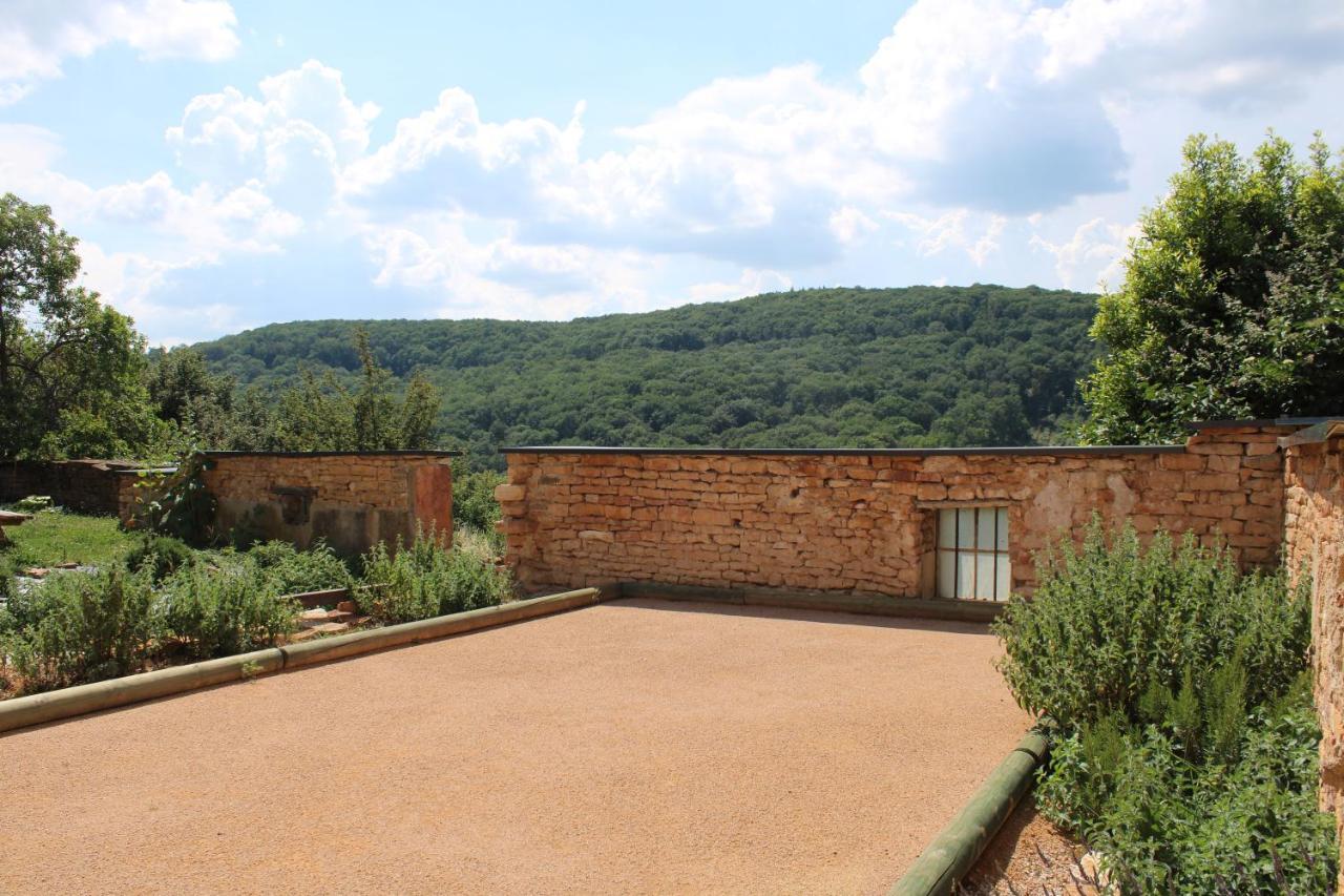 Le Clos Des Pierres Rouges Burgy Buitenkant foto